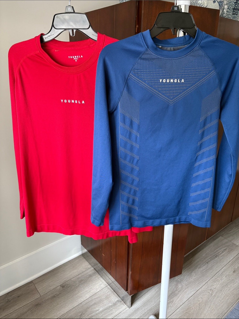 YoungLA men’s Long-Sleeve Athletic Tees in Red and Blue Sz M